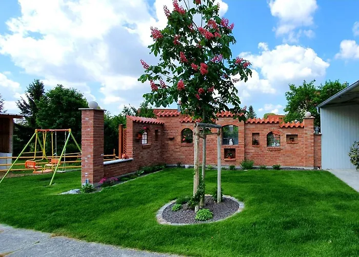 Gaestehaus Kirchenbauerhof * Guenzburg