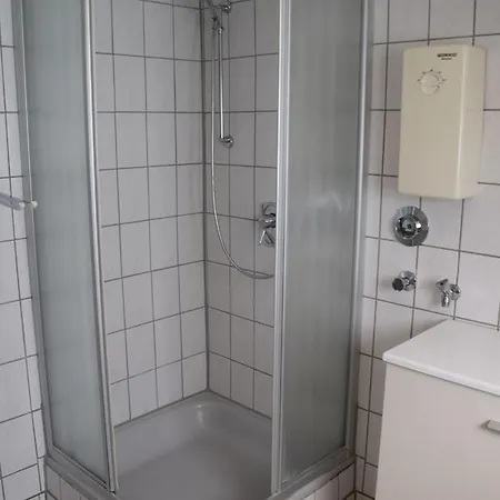 Gaestehaus Kirchenbauerhof * 金茨堡
