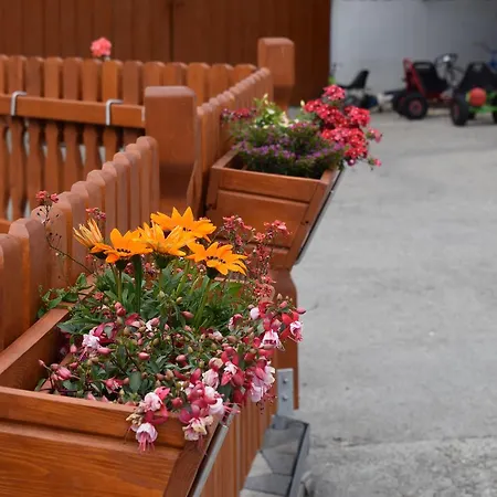 Casa di campagna Gaestehaus Kirchenbauerhof *